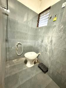Bathroom Image of 1000 Sq.ft 2 BHK Apartment / Flat for sale in Bill Vadodara for Rs. 3200000