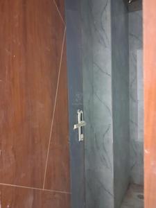 Common Bathroom Image of 1500 Sq.ft 3 BHK Apartment / Flat for sale in Sector 72 Noida for Rs. 5500000