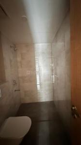 Bathroom Image of 1350 Sq.ft 3 BHK Apartment / Flat for sale in Lodha Bellagio, Powai Mumbai for Rs. 55000000