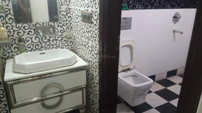 Image of 1350 Sq.ft 3 BHK Builder Floor for sale in Fateh Nagar, New Delhi for Rs. 18000000