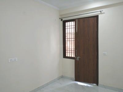 Bedroom Image of 850 Sq.ft 2 BHK Builder Floor for rent in Mayur Vihar Phase 1 New Delhi for Rs. 27000