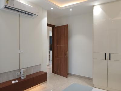 Bedroom Image of 2450 Sq.ft 3 BHK Builder Floor for sale in BPTP Amstoria , Sector 102 Gurgaon for Rs. 29500000