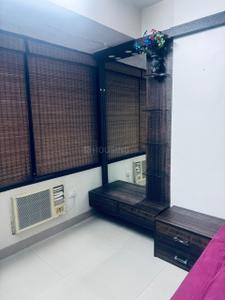 Bedroom Image of 1000 Sq.ft 2 BHK Apartment / Flat for rent in Rustomjee Azziano, Thane West Thane for Rs. 45000