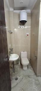 Bathroom Image of 550 Sq.ft 1 BHK Builder Floor for rent in Subhash Nagar New Delhi for Rs. 20000