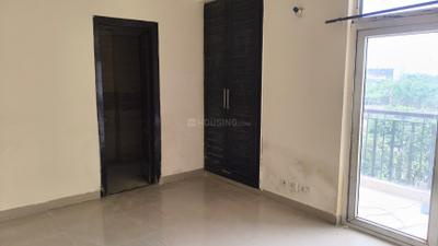 Bedroom Image of 1225 Sq.ft 3 BHK Apartment / Flat for rent in Amrapali Zodiac, Sector 120 Noida for Rs. 25000