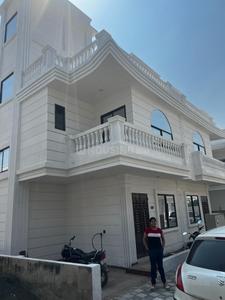 Image of 1750 Sq.ft 4.5 BHK Villa for rent in Shreenathji Aangan, Waghodia Road, Vadodara for Rs. 22000