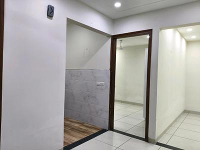 Dining Area Image of 1300 Sq.ft 2 BHK Builder Floor for rent in Sector 69 Gurgaon for Rs. 26000