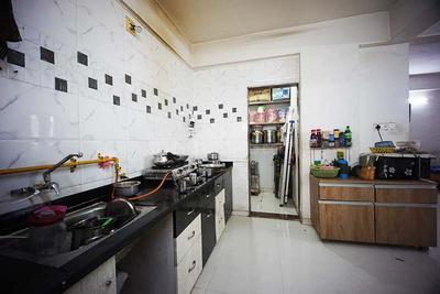 Kitchen Image of 1539 Sq.ft 3 BHK Apartment / Flat for sale in Shivam Residency, Sola Ahmedabad for Rs. 12000000