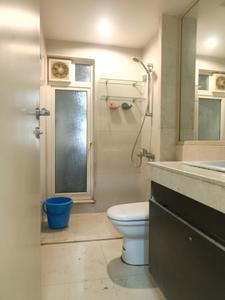 Common Bathroom Image of 825 Sq.ft 2 BHK Apartment / Flat for rent in Hiranandani Eagleridge, Hiranandani Estate Thane for Rs. 50500