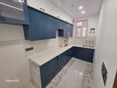 Kitchen Image of 990 Sq.ft 3 BHK Builder Floor for sale in Laxmi Nagar New Delhi for Rs. 9500000