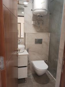 Bathroom Image of 2100 Sq.ft 3 BHK Apartment / Flat for sale in Swaraj Homes Jeevan Tara Apartment, Sector 43 Gurgaon for Rs. 29000000