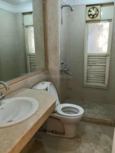 Bathroom Image of 1250 Sq.ft 3 BHK Apartment / Flat for sale in Hiranandani Verona CHS, Powai Mumbai for Rs. 55100000