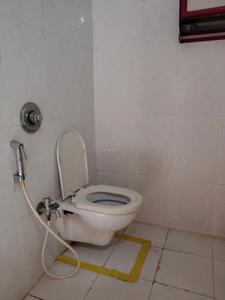 Common Bathroom One Image of 1200 Sq.ft 2 BHK Apartment / Flat for sale in Swaraj Imperial Apartments, Kharghar Navi Mumbai for Rs. 14500000