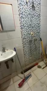 Bathroom Image of 495 Sq.ft 1 BHK Independent House for rent in Khirki Extension New Delhi for Rs. 18000