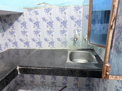 Bathroom Image of 1000 Sq.ft 3 BHK Builder Floor for rent in Umarpurniwa Uprhar Allahabad for Rs. 8000
