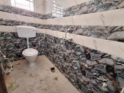 Bathroom Image of 848 Sq.ft 2 BHK Apartment / Flat for sale in Keshtopur Kolkata for Rs. 3646000