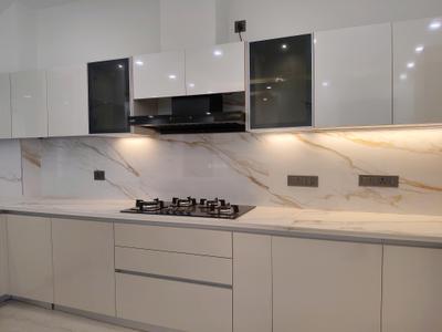 Kitchen Image of 900 Sq.ft 1 BHK Builder Floor for rent in DLF Silver Oaks, DLF Phase 1 Gurgaon for Rs. 35500