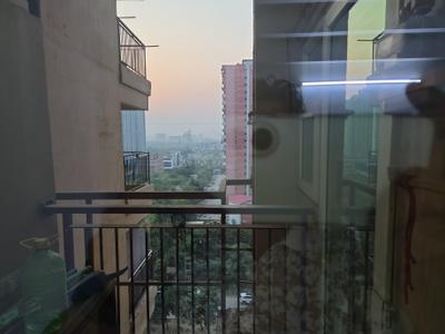Balcony Image of 844 Sq.ft 3 BHK Apartment / Flat for rent in Gaurs Siddhartham, Siddharth Vihar Ghaziabad for Rs. 27000