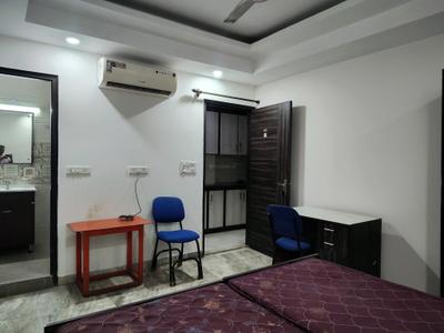 Bedroom Image of 155 Sq.ft 1 RK Apartment / Flat for rent in Lado Sarai New Delhi for Rs. 11500