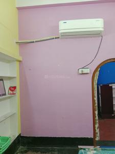 Bedroom Image of 400 Sq.ft 1 BHK Independent House for rent in Airport Gate no. 1 Kolkata for Rs. 12500