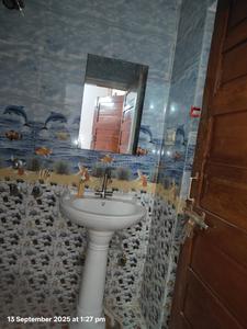 Bathroom Image of 2000 Sq.ft 5 BHK Villa for sale in Sector 15 Noida for Rs. 39500000