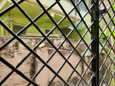 Bedroom Two Image of 750 Sq.ft 2 BHK Independent House for rent in Kasba Kolkata for Rs. 16000