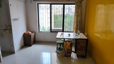 Living Room Image of 575 Sq.ft 1 BHK Apartment / Flat for rent in Dahisar West Mumbai for Rs. 30000