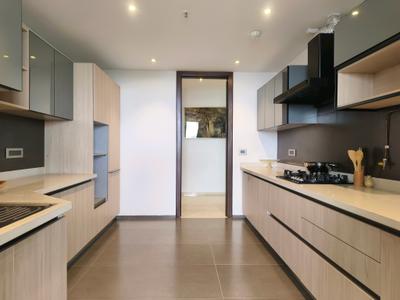 Kitchen Image of 2600 Sq.ft 3 BHK Apartment / Flat for sale in Phoenix Kessaku, Rajajinagar Bengaluru for Rs. 153000000