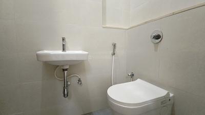 Bathroom Image of 620 Sq.ft 1 BHK Apartment / Flat for rent in Ashar Arize, Kalwa Thane for Rs. 25000