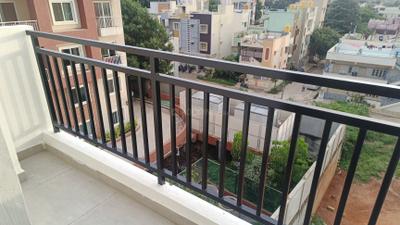 Balcony Image of 1350 Sq.ft 3 BHK Apartment / Flat for rent in Agrahara Layout Bengaluru for Rs. 38000