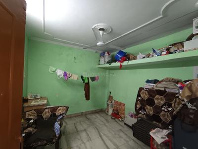 Bedroom Image of 450 Sq.ft 2 BHK Builder Floor for rent in Kotla Mubarakpur New Delhi for Rs. 15000
