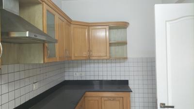 Kitchen Image of 2300 Sq.ft 3 BHK Apartment / Flat for rent in Unitech Uniworld City South, Sector 30 Gurgaon for Rs. 86000