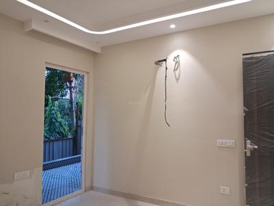 Bedroom Image of 1800 Sq.ft 3 BHK Builder Floor for sale in Paschim Vihar New Delhi for Rs. 39200000