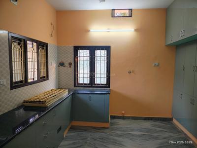 Kitchen Image of 800 Sq.ft 1 BHK Builder Floor for rent in Thirumullaivoyal Chennai for Rs. 15000