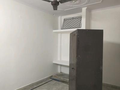 Bedroom Image of 450 Sq.ft 1 BHK Builder Floor for rent in Patparganj New Delhi for Rs. 14000