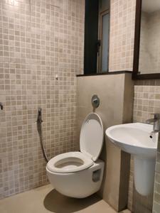 Common Bathroom Image of 650 Sq.ft 1 BHK Apartment / Flat for sale in Lodha Splendora, Thane West Thane for Rs. 6500000