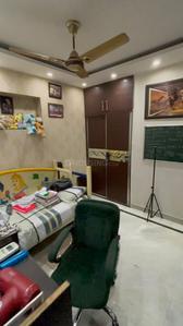 Bedroom Image of 900 Sq.ft 2 BHK Builder Floor for sale in Patel Nagar New Delhi for Rs. 10000000