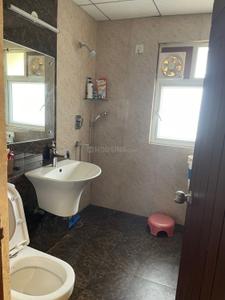 Bathroom Image of 1300 Sq.ft 2.5 BHK Apartment / Flat for sale in Shree Vardhman Victoria, Sector 70 Gurgaon for Rs. 18000000