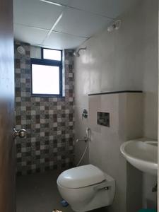 Common Bathroom Two Image of 1826 Sq.ft 4 BHK Apartment / Flat for sale in Shapoorji Pallonji Vanaha, Bavdhan Pune for Rs. 17500000