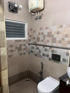 Bathroom Image of 1000 Sq.ft 3 BHK Apartment / Flat for rent in Shenoy Nagar Chennai for Rs. 55000