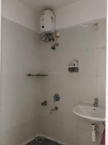 Common Bathroom Image of 800 Sq.ft 2 BHK Apartment / Flat for rent in Lodha Casa Rio Gold, Palava Phase 1 Thane for Rs. 26000