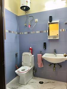 Common Bathroom Two Image of 4500 Sq.ft 7 BHK Independent House for sale in DLF Phase 1 Gurgaon for Rs. 142500000