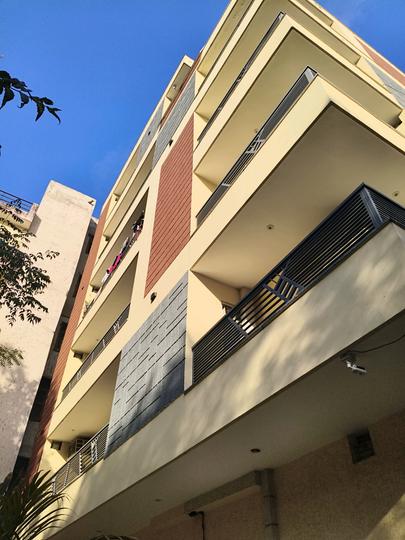 Dlf phase 3 U block U67 Building View 1