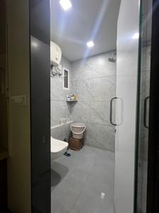 Bathroom Image of 1755 Sq.ft 3 BHK Apartment / Flat for sale in Alembic Samsara, Chhani Jakat Naka Vadodara for Rs. 11000000