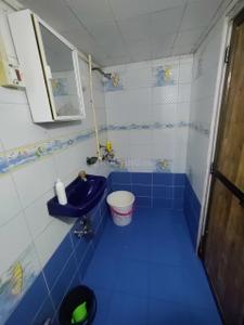 Bathroom Image of Catherine in Bandra West, Mumbai