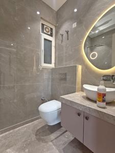 Image of 2160 Sq.ft 5 BHK Builder Floor for sale in Mukherjee Nagar, New Delhi for Rs. 32500000