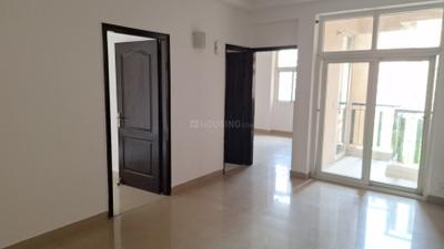 Living Room Image of 1015 Sq.ft 2.5 BHK Apartment / Flat for sale in Amrapali Princely Estate, Sector 76 Noida for Rs. 11000000