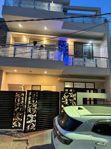 Image of 3000 Sq.ft 6 BHK Independent House for sale in IBIS Ashraf Vihar, Chinhat, Lucknow for Rs. 16500000