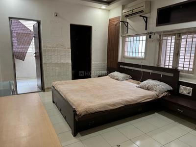 Bedroom Image of 2600 Sq.ft 3 BHK Apartment / Flat for sale in Bodakdev Ahmedabad for Rs. 18000000