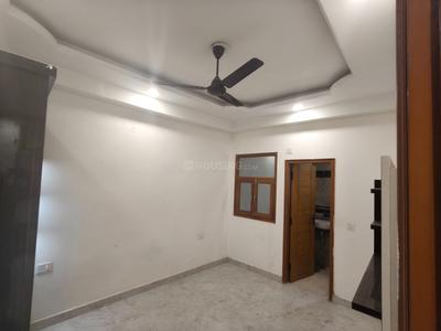 Bedroom Image of 1650 Sq.ft 3 BHK Apartment / Flat for rent in Defence Enclave, Sector 44 Noida for Rs. 32000